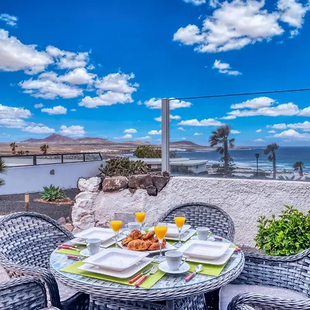 Casa Buenavista - Pool - Ocean Views - 2 Min By Lanzarote * Famara