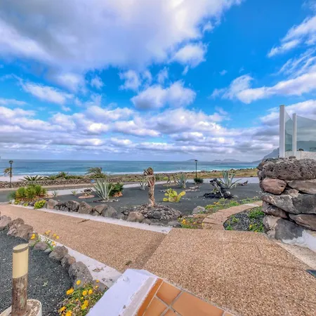 Vakantiehuis Casa Buenavista - Pool - Ocean Views - 2 Min By Lanzarote *