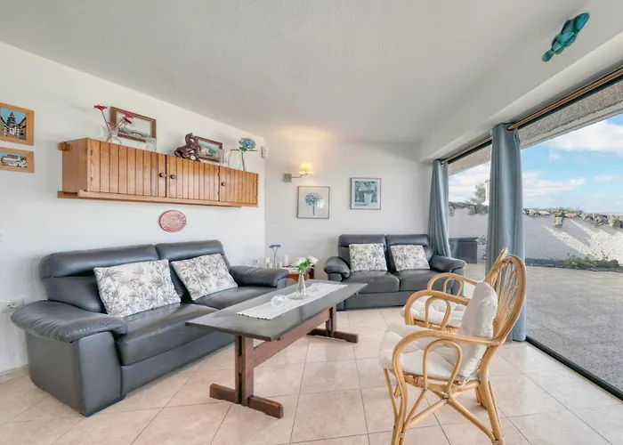 Casa Buenavista 127 - Pool - Ocean Views - 2 Min By Lanzarote * Famara