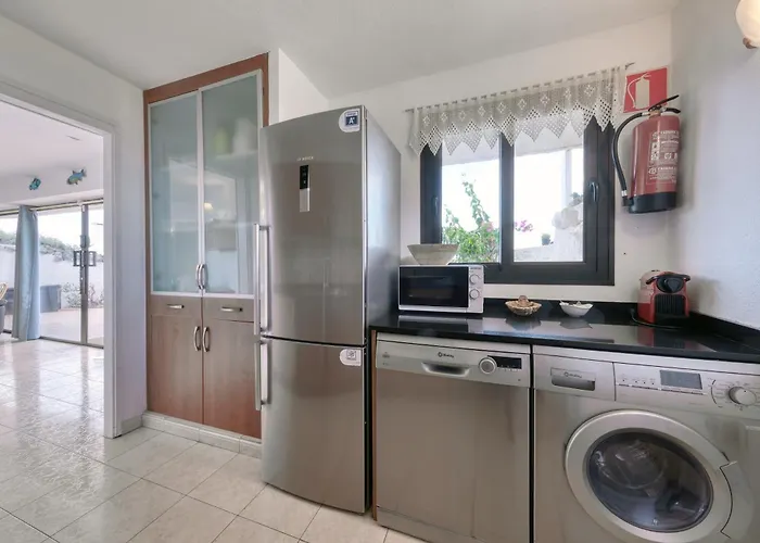 Casa Buenavista 127 - Pool - Ocean Views - 2 Min By Lanzarote Holiday home Famara