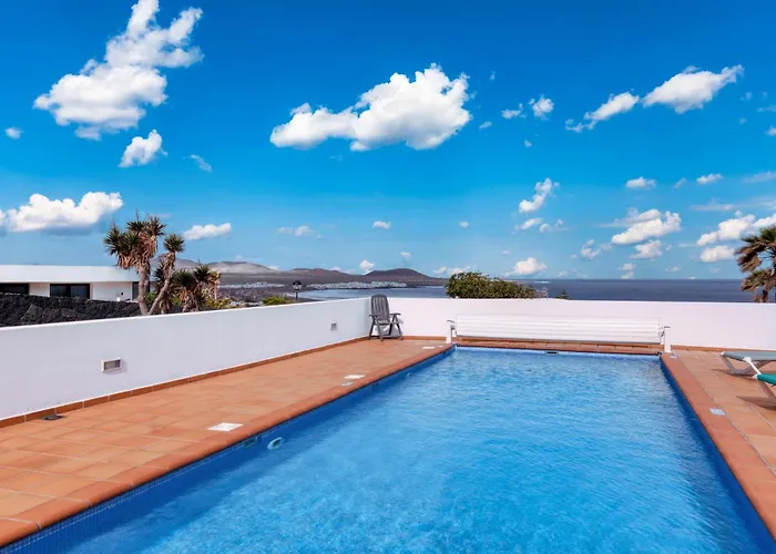 別荘 Casa Buenavista - Pool - Ocean Views - 2 Min By Lanzarote *